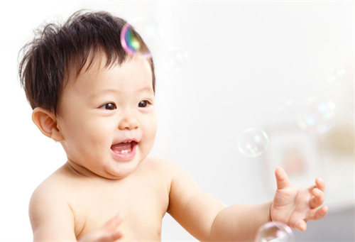 宝宝包皮垢问题及解决方法：让小宝宝远离不适与困扰